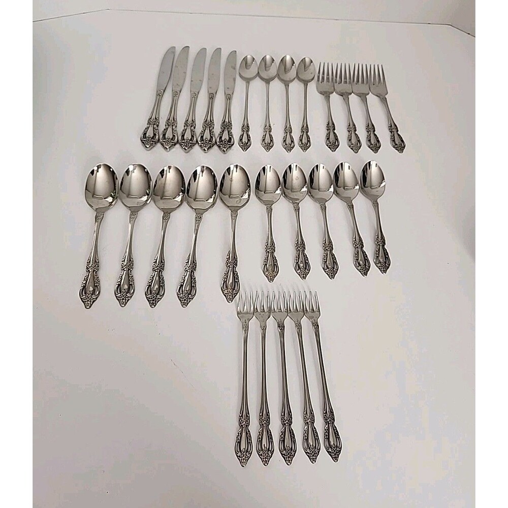 Distinction Deluxe Stainless Oneida flatware set Lot Of 28 pc RAPHAEL SEE